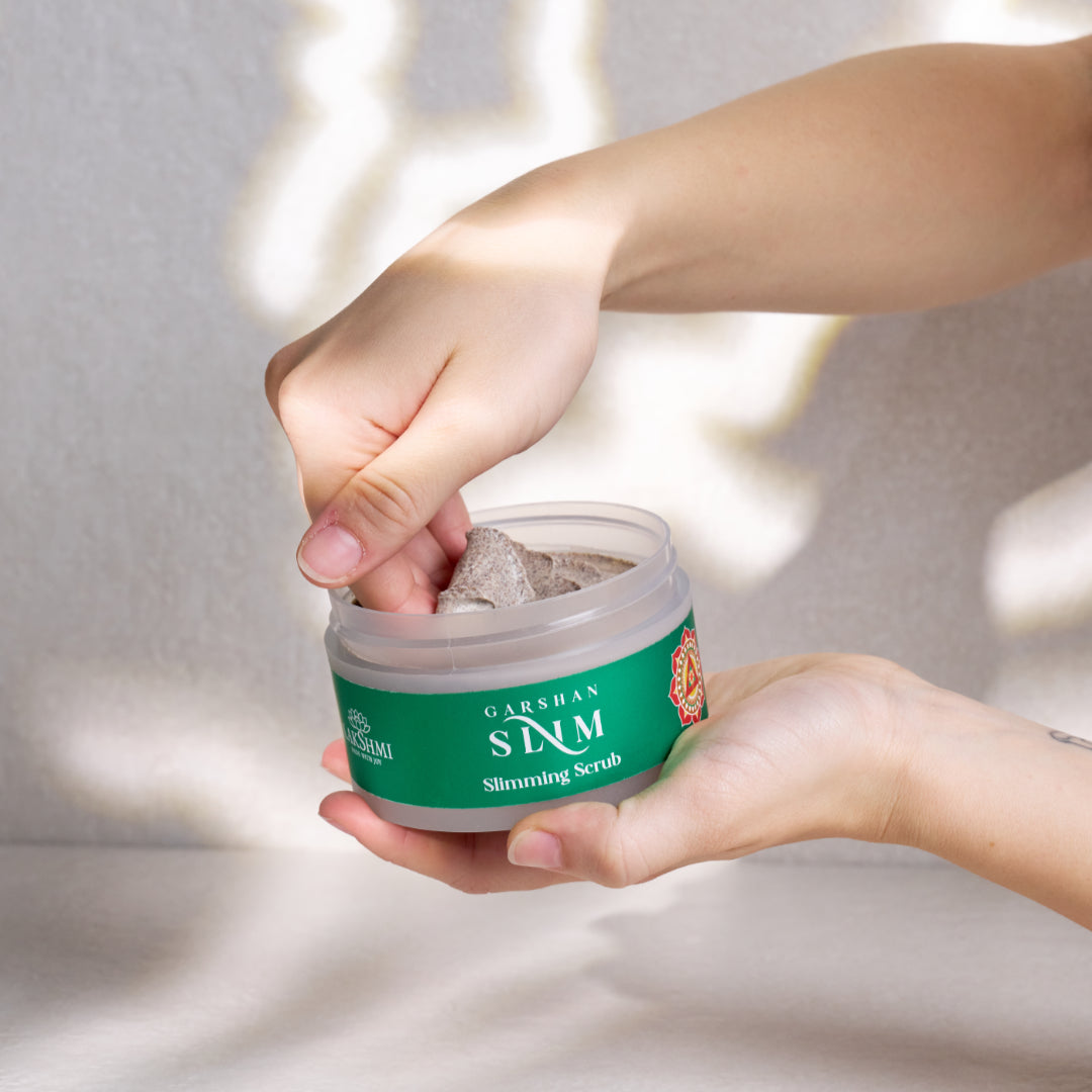 Exfoliating and stimulating scrub with Arabica coffee
